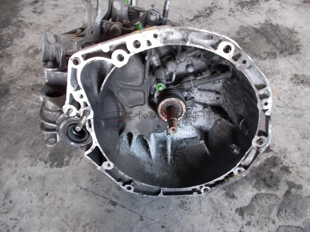 Скоростна кутия за RENAULT MEGANE SCENIC 1.9 DCI 120HP 6 speed MANUAL GEARBOX 8200361232