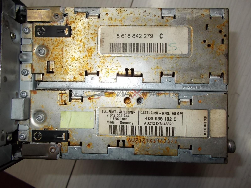 Навигация за AUDI A8 4D0035192E 8618842279C