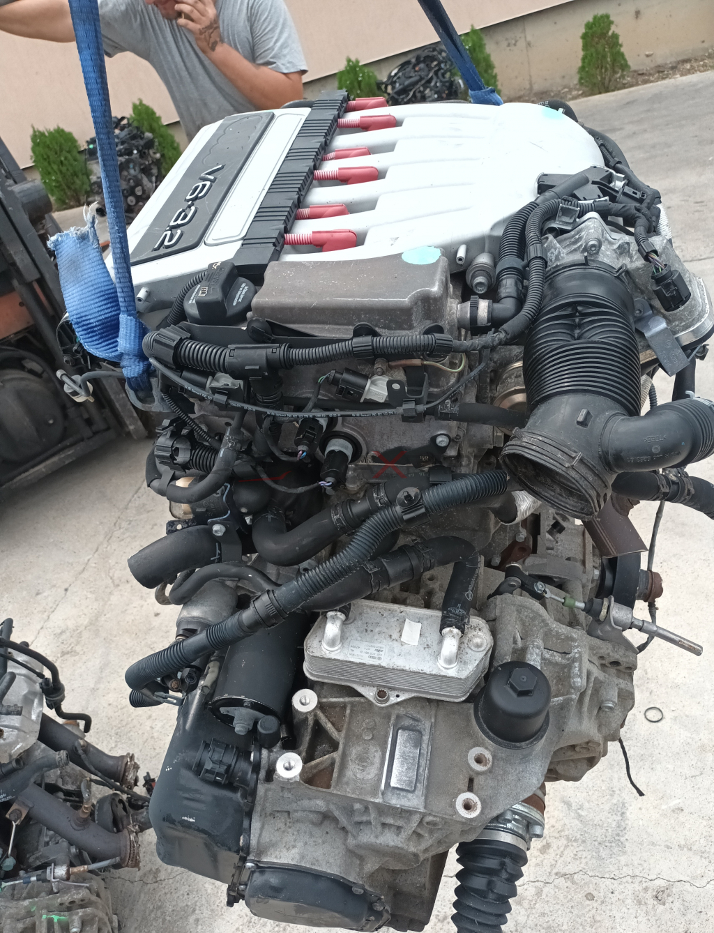 ДВИГАТЕЛ BUB 3.2  GOLF V 4MOTION  3.2 r32 v6 24v