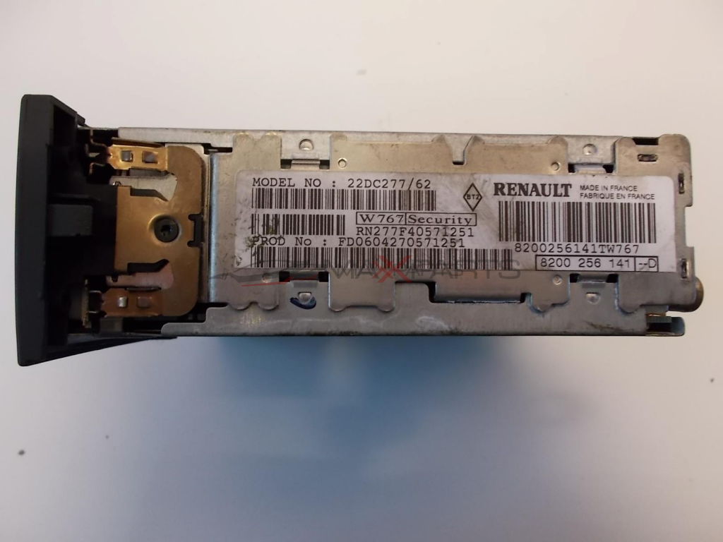 MEGANE CD PLAYER TUNER LIST   8200256141